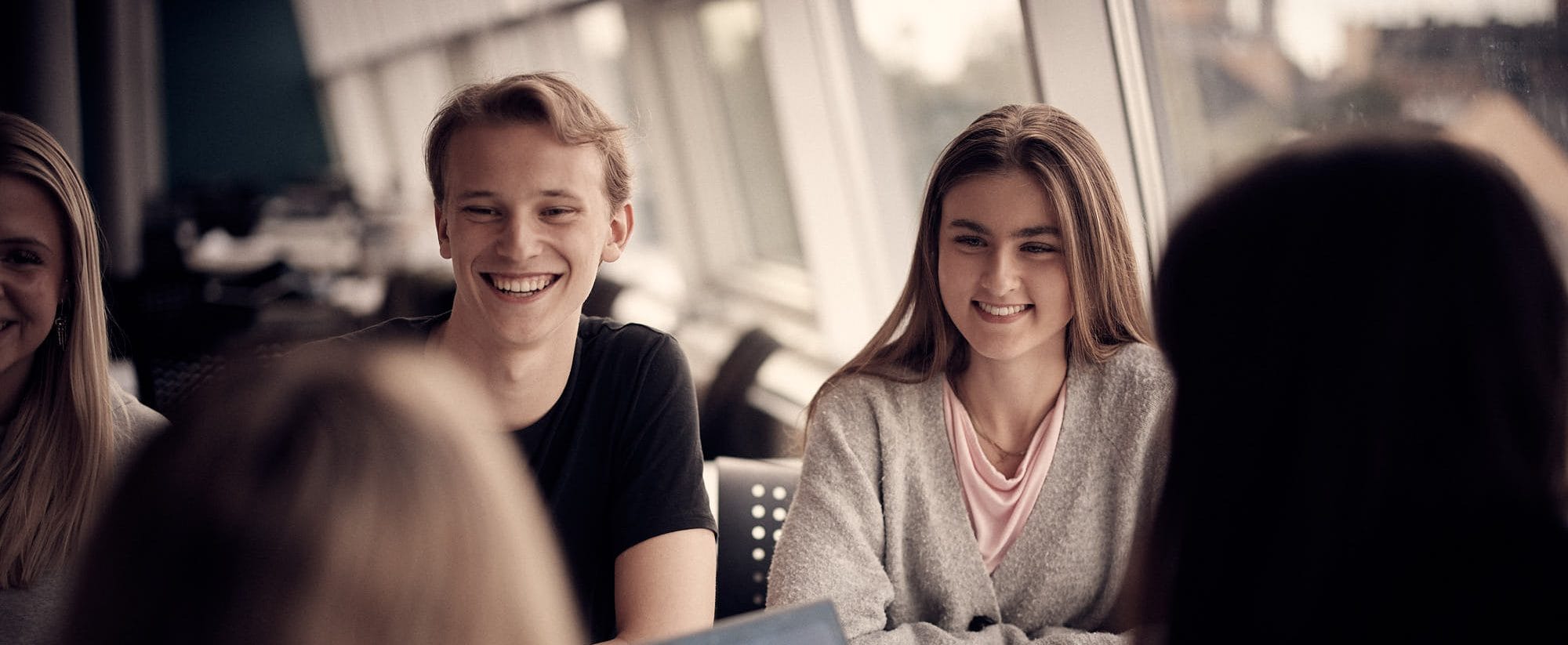 Till Samhällsvetenskapsprogrammet på Sjölins Södermalm