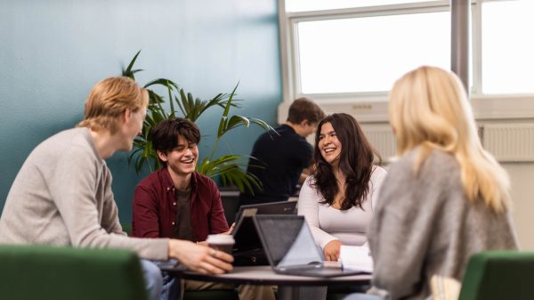 Elever i skolans gemesamma lokaler